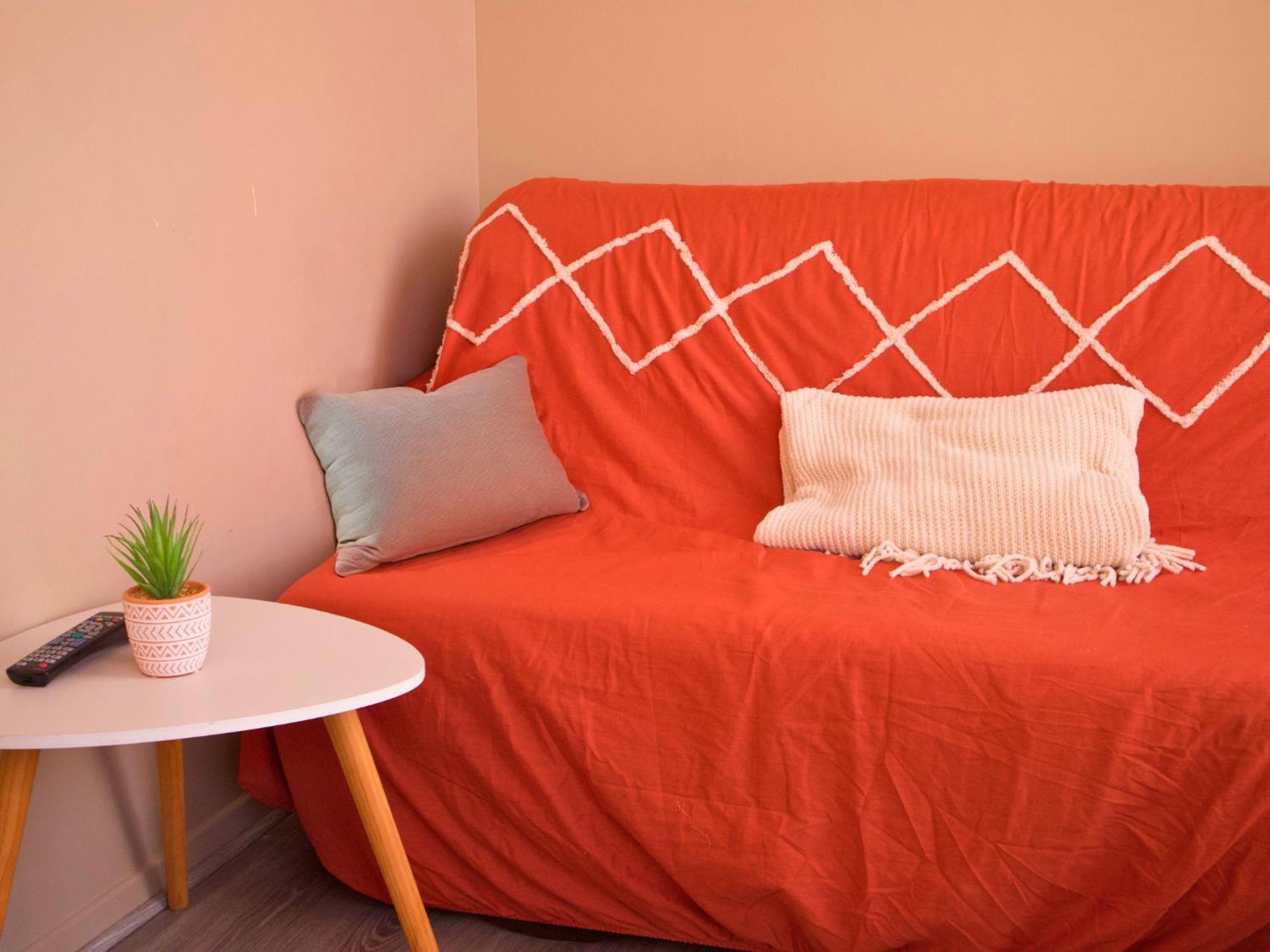 Studios & Appartements Confortables Au Centre De Bourbourg - Gare A Proximite Room photo